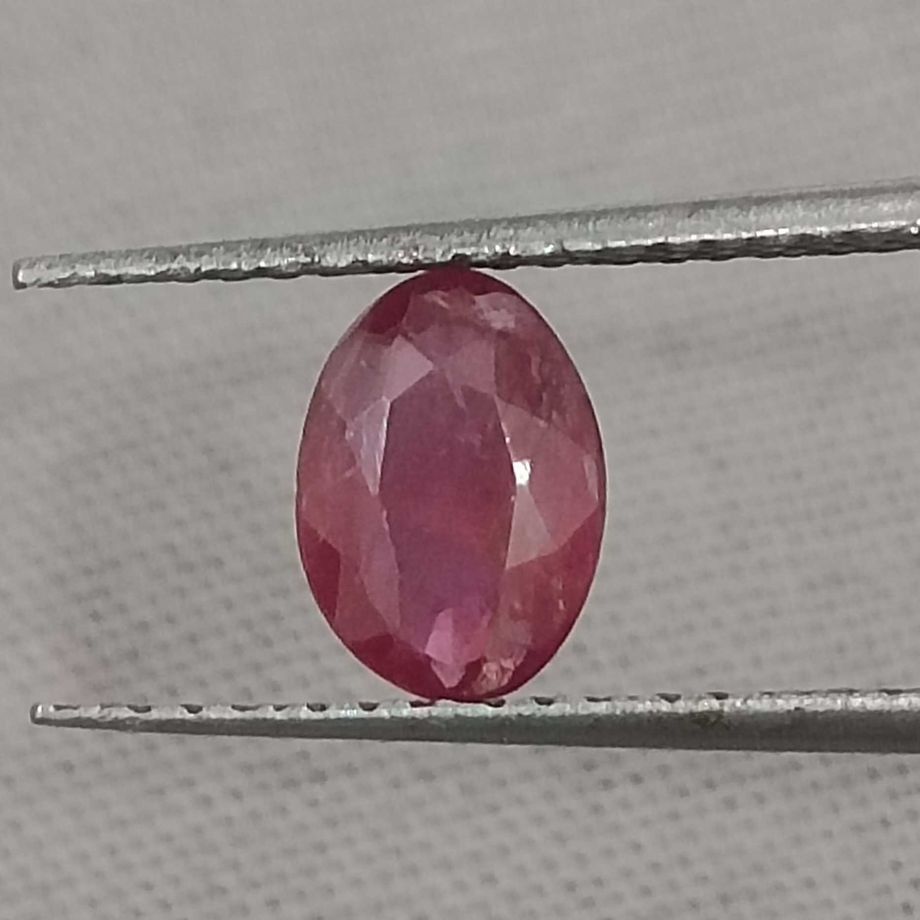0.99ct GSI (USA) certified natural glossy red oval mixed cut unheated ruby gemstone/