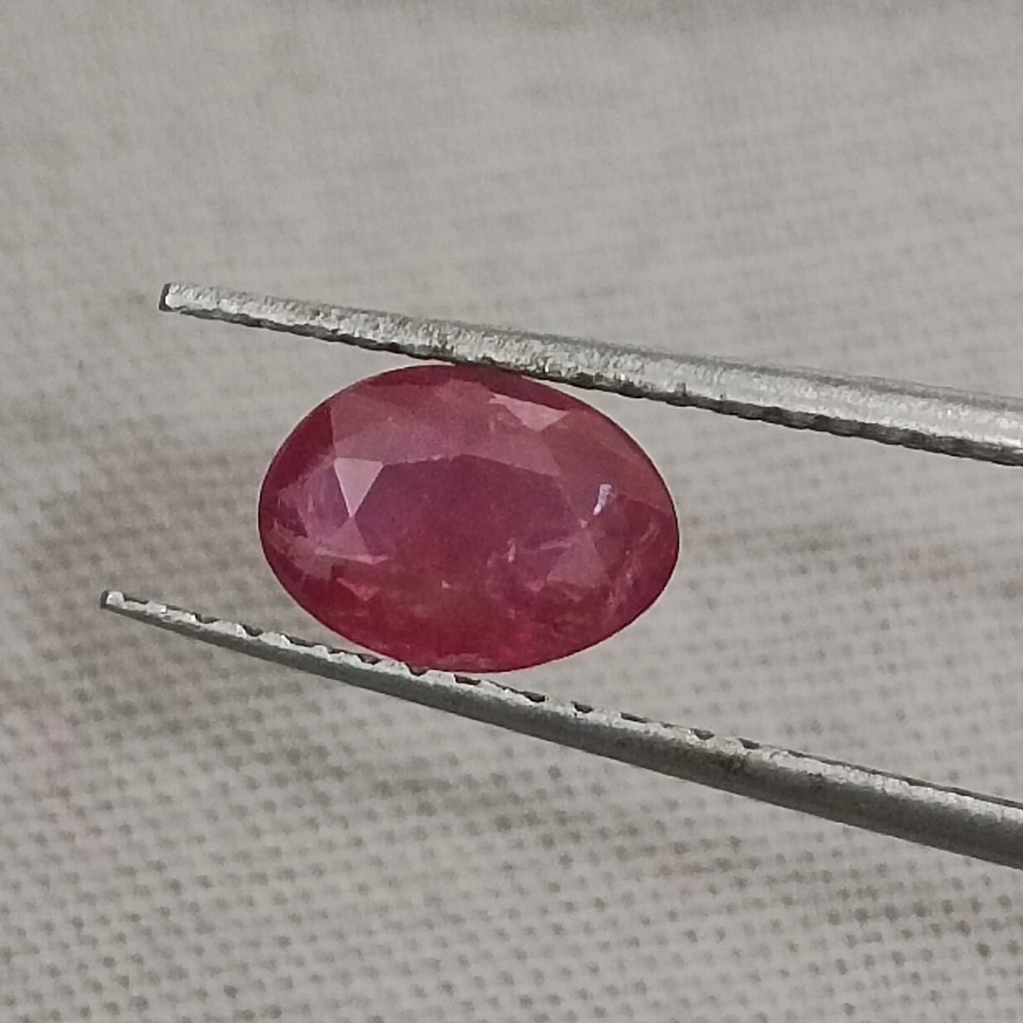 0.99ct GSI (USA) certified natural glossy red oval mixed cut unheated ruby gemstone