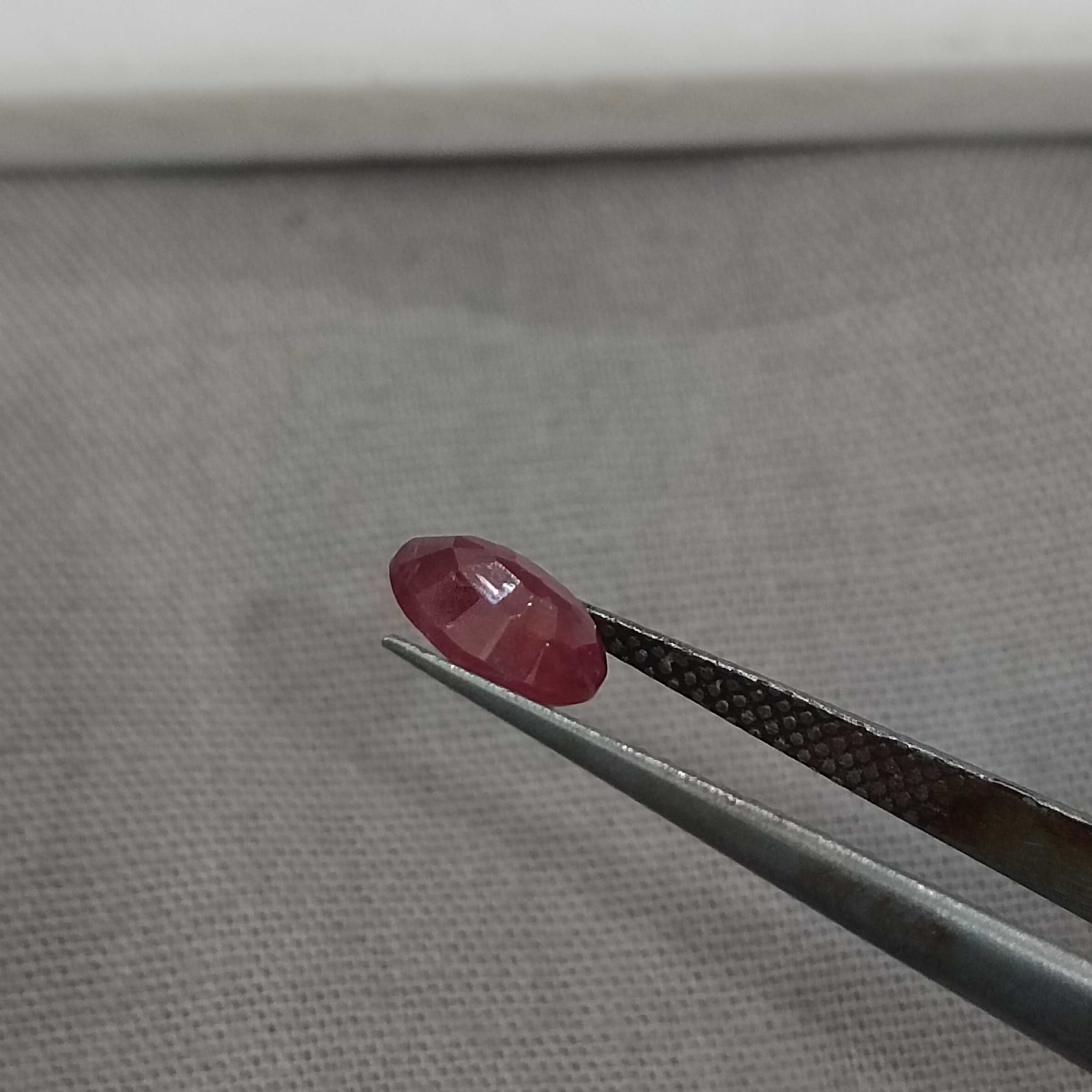 0.99ct GSI (USA) certified natural glossy red oval mixed cut unheated ruby gemstone