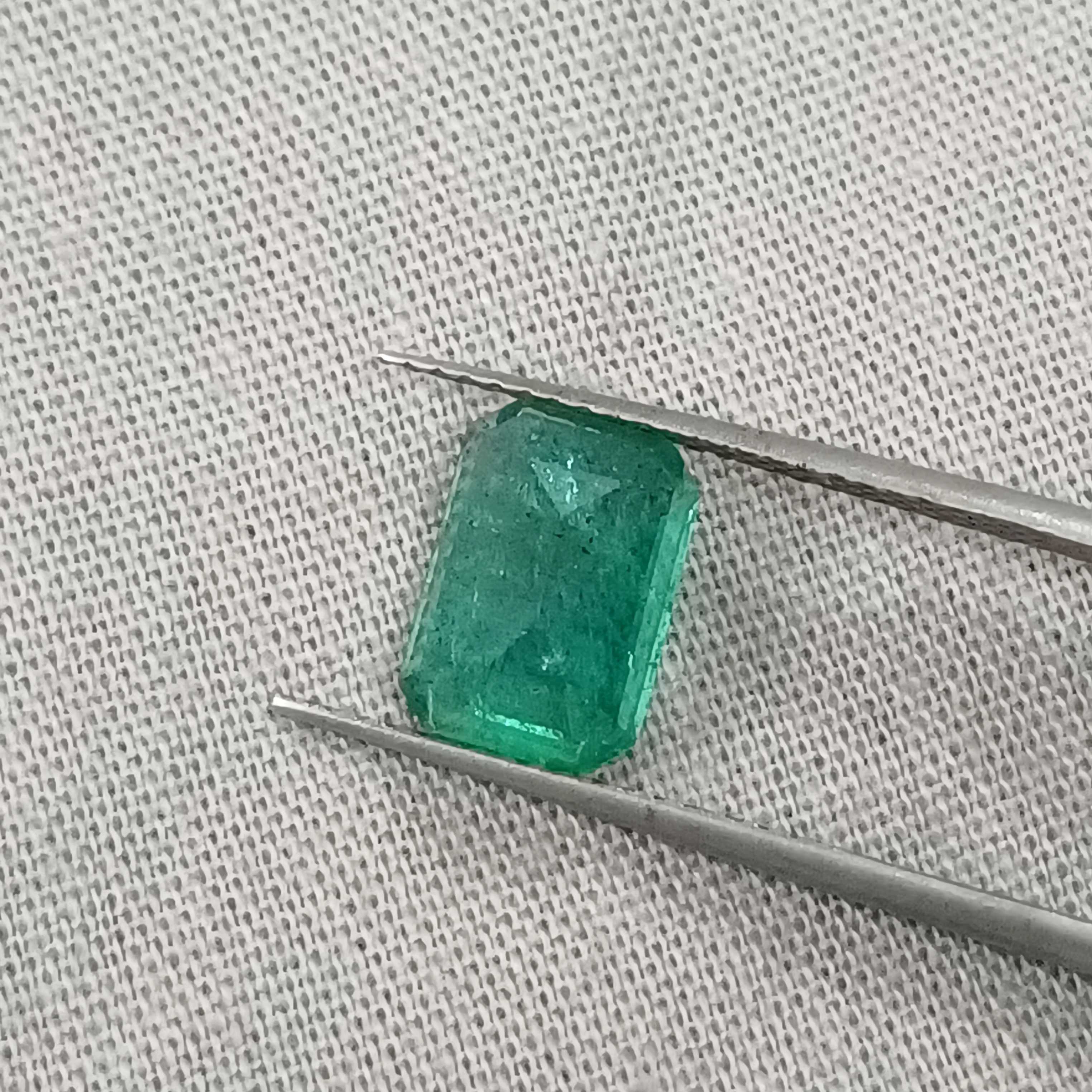 2.14cts GSI certified deep golden green octagon cut emerald gemstone 