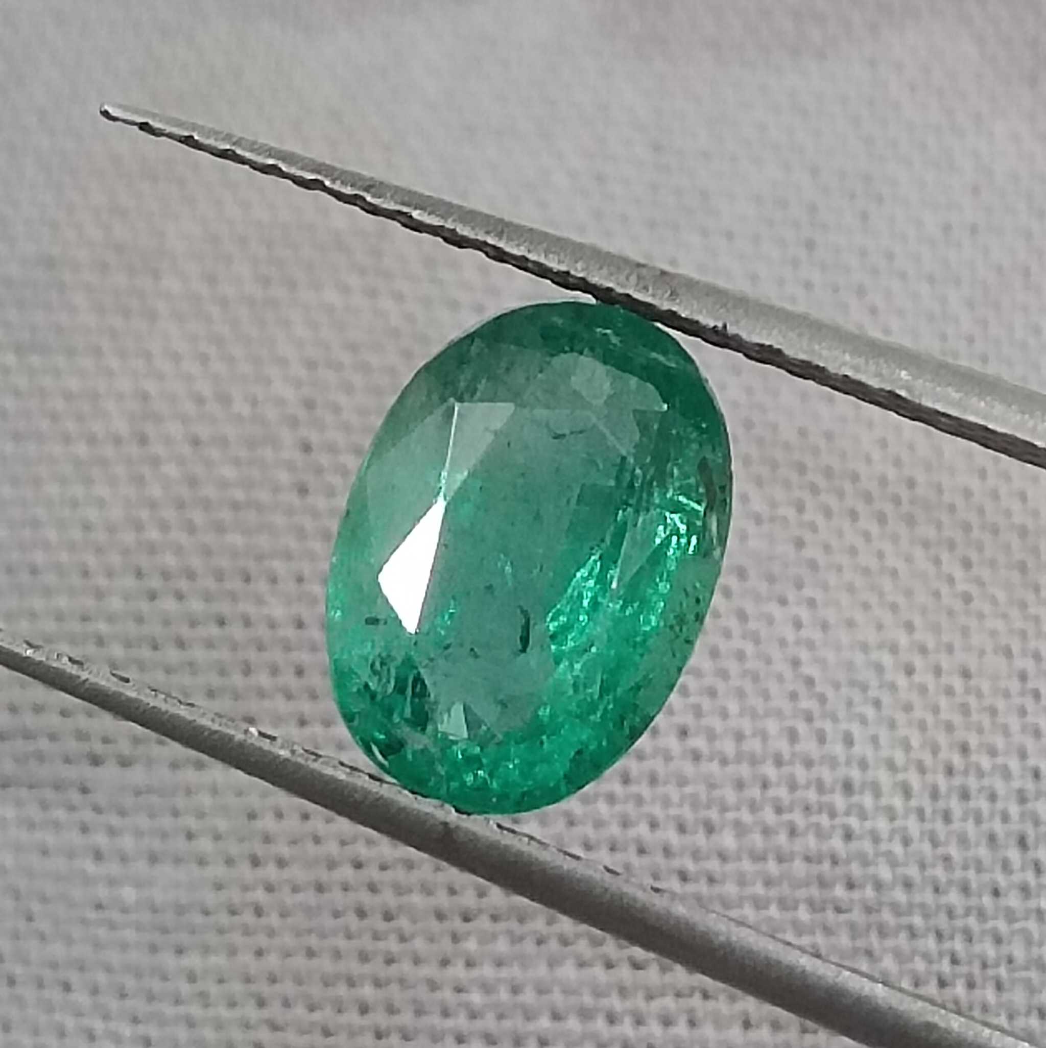 1.71cts GSI medium deep green oval shaped Zambian emerald gem/