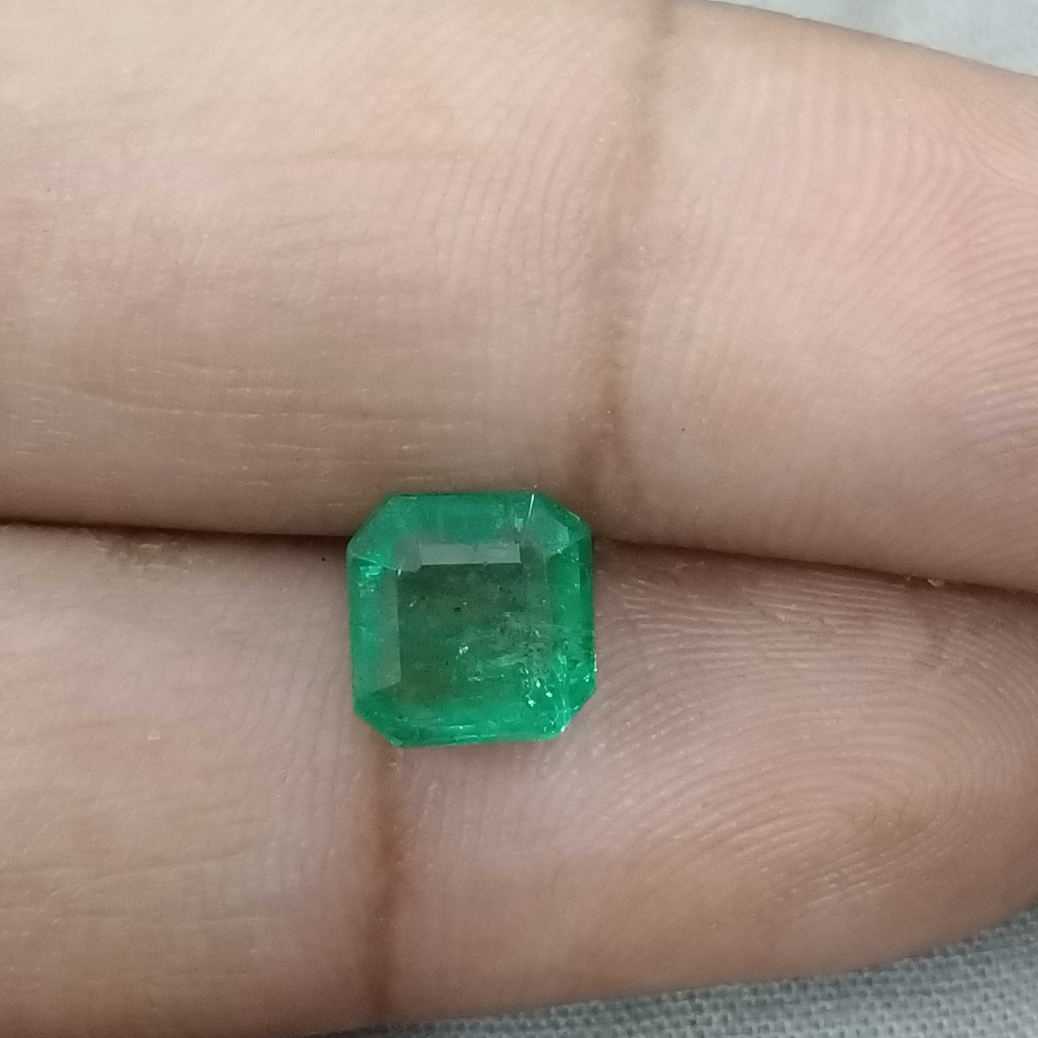 2.55cts GSI certified natural spring green color octagon cut Swat emerald 