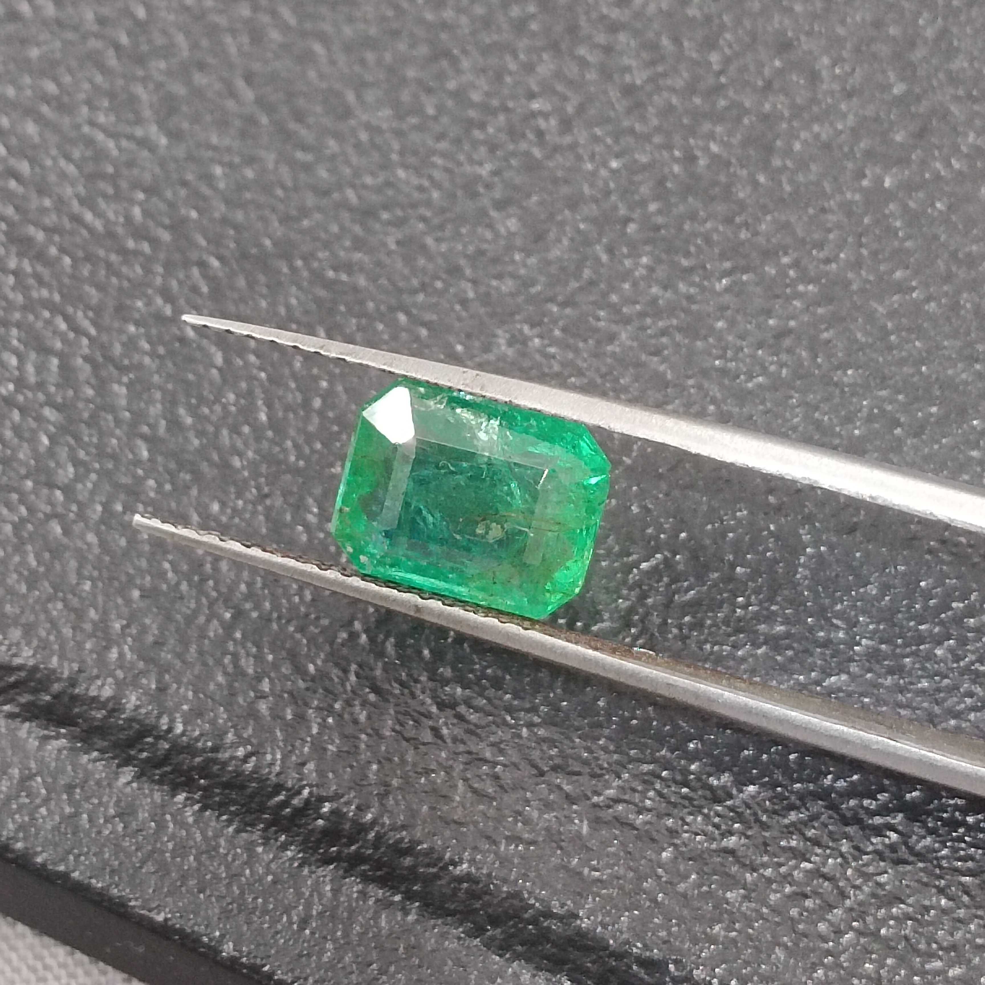 2.32cts GSI certified vivid green octagon cut Panjshir emerald gemstone 