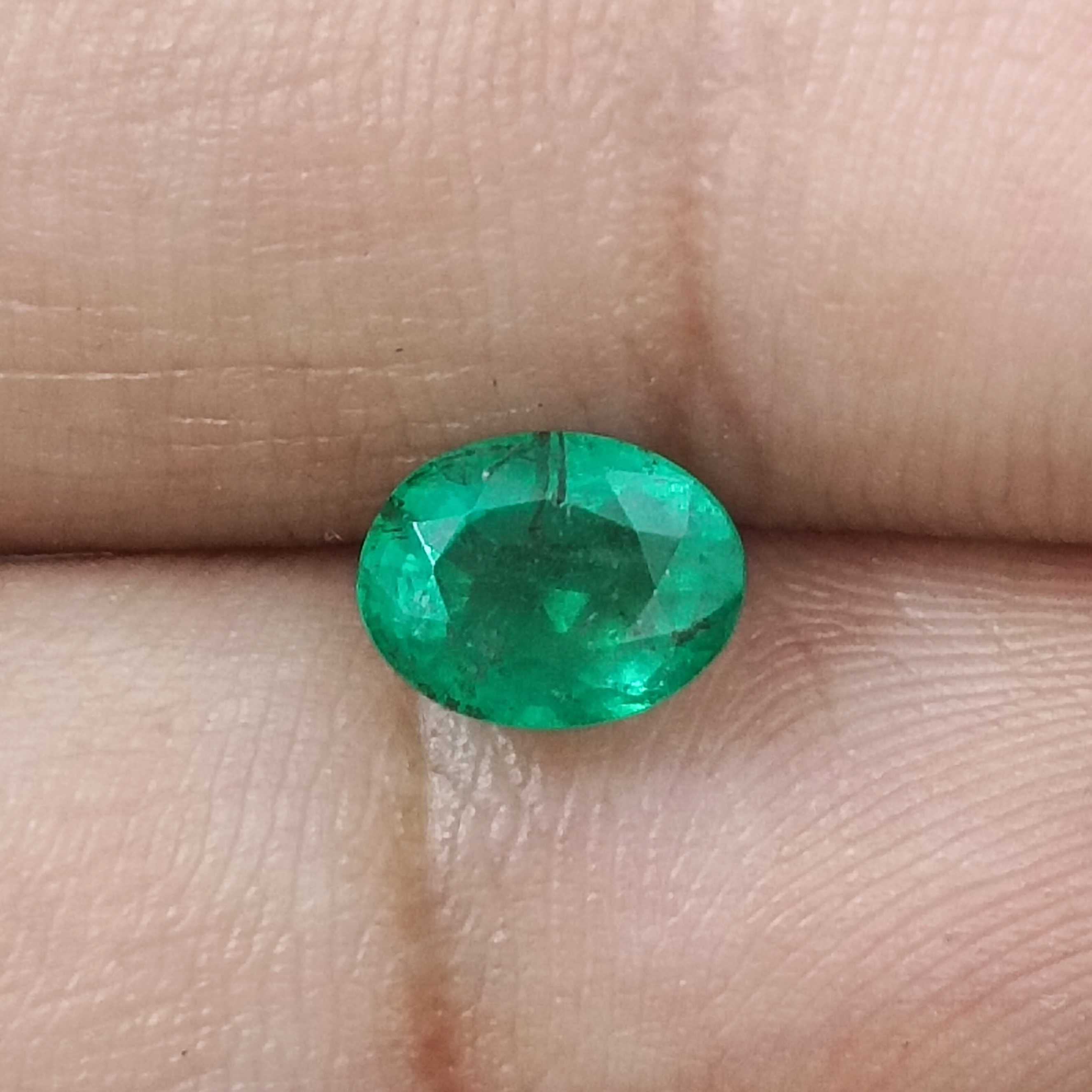 1.29cts GSI certified glass green oval cut emerald gemstone 
