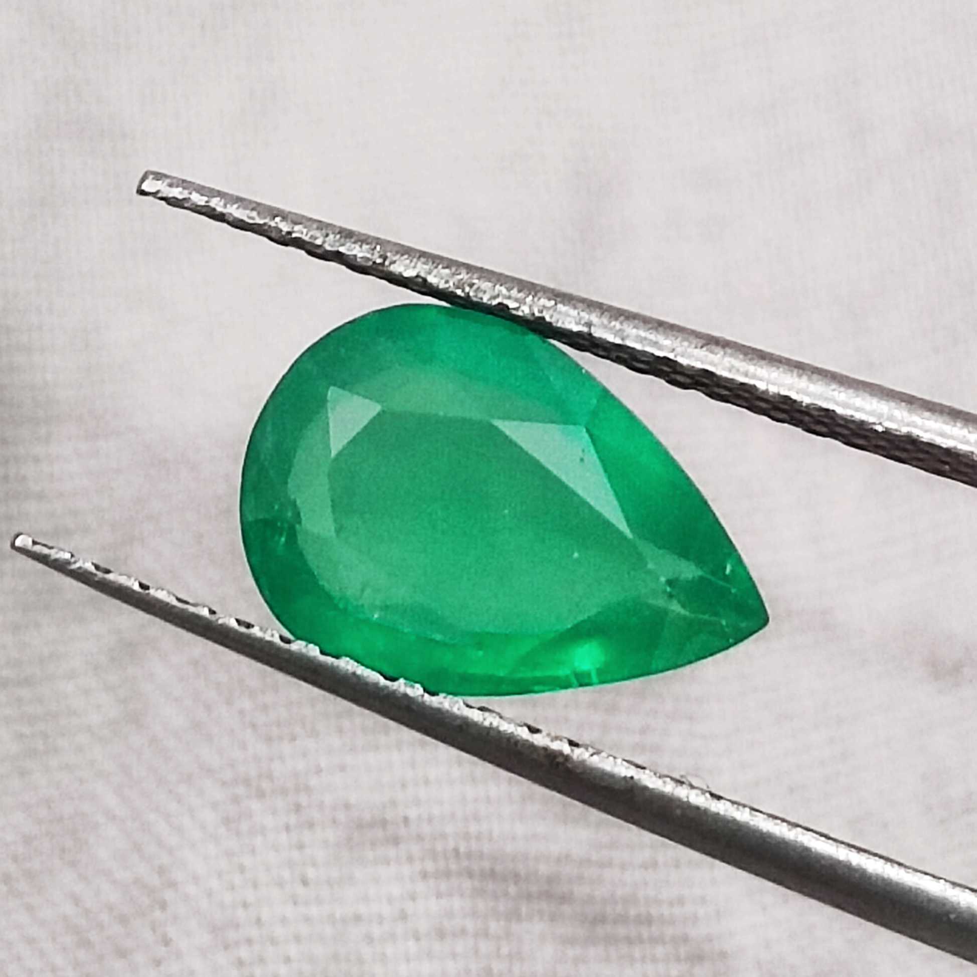 1.90cts GSI certified natural moist deep green pear cut emerald gemstone/
