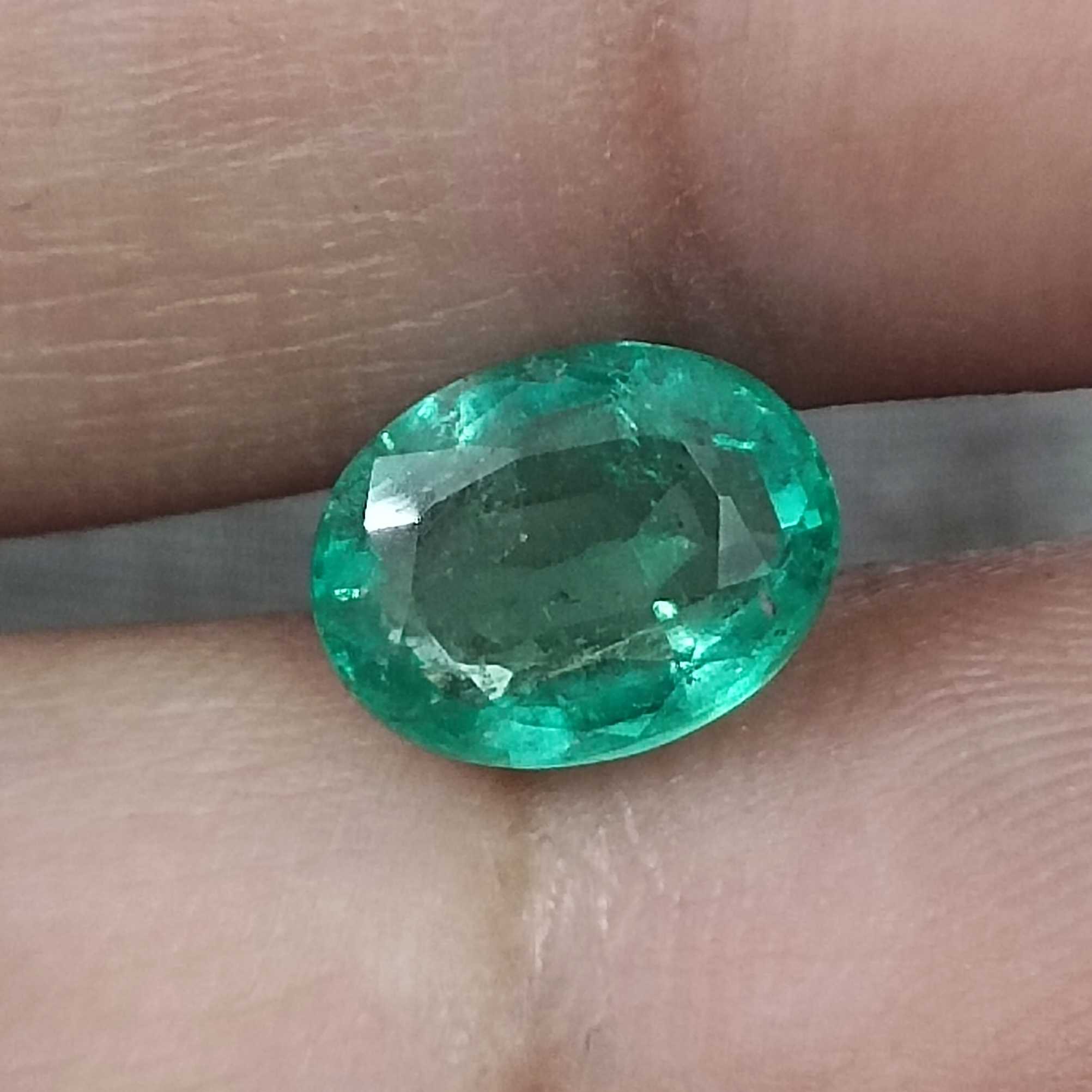 2.15cts GSI certified medium light green oval shape loose Zambian emerald /