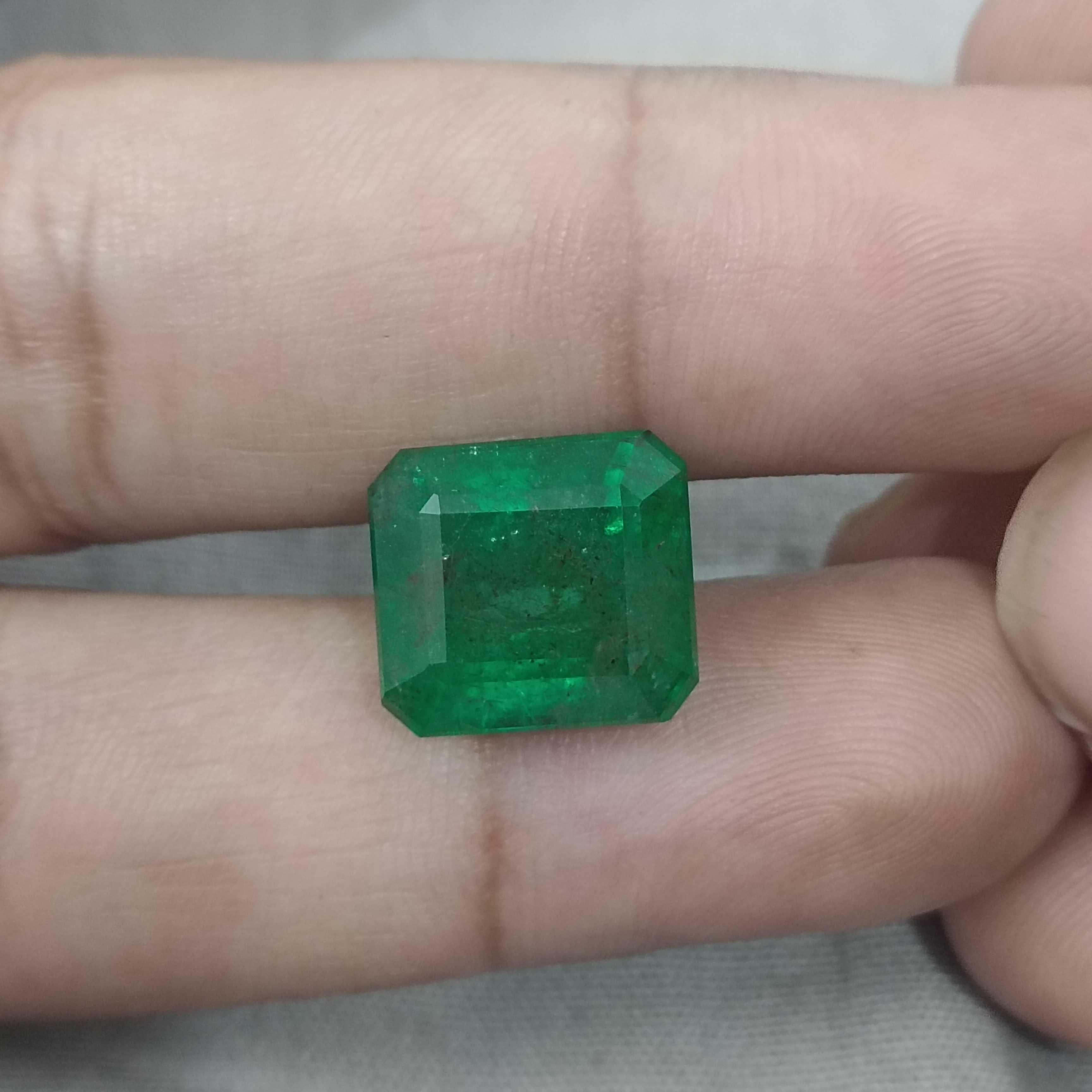10.58cts certified natural vivid green octagon cut Swat emerald gemstone