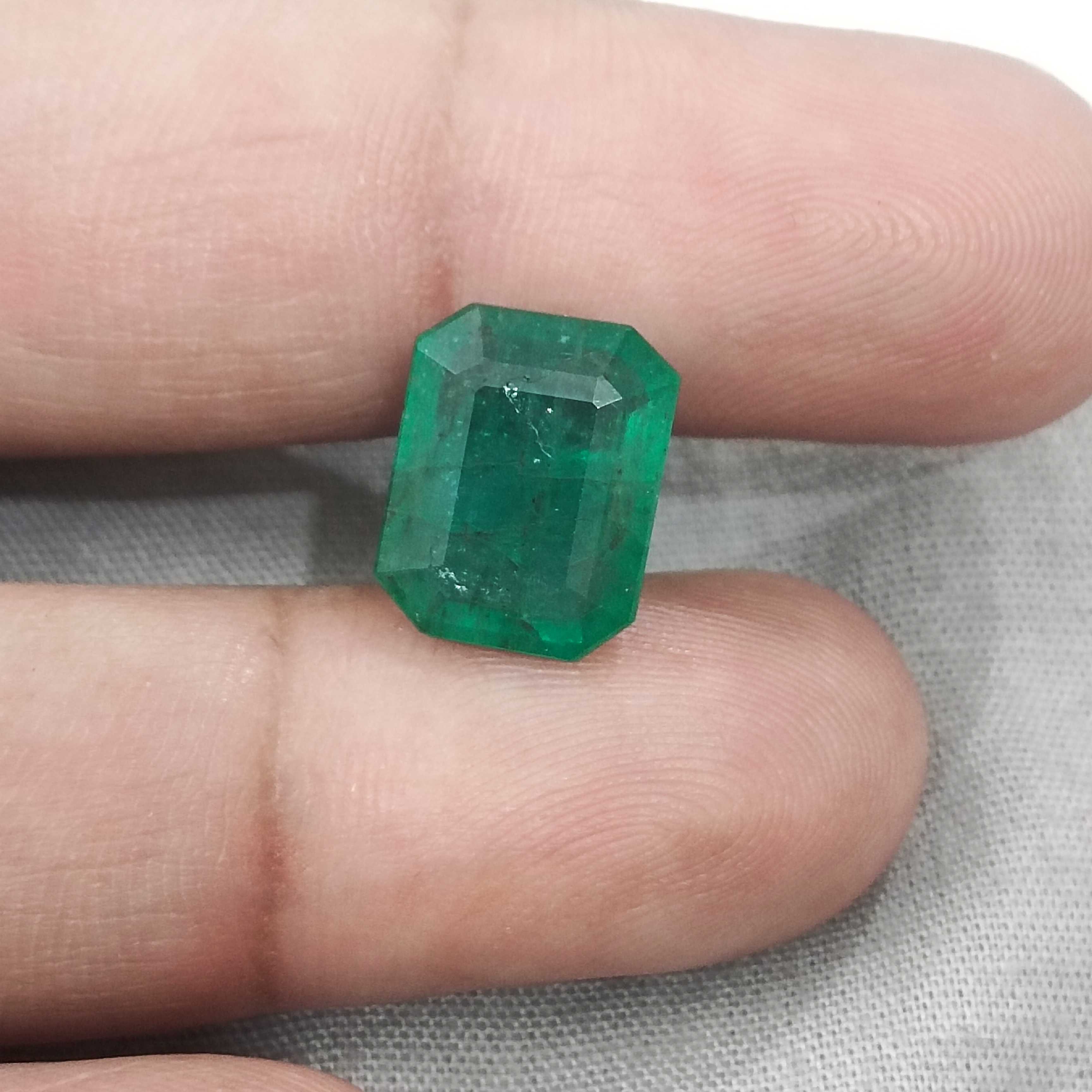 6.62cts deep natural green octagon cut Zambian emerald gemstone 