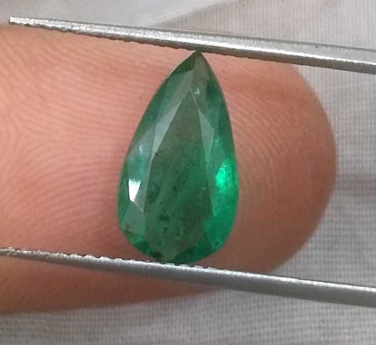2.08ct GSI certified deep pure green pear cut Zambian emerald gemstone 