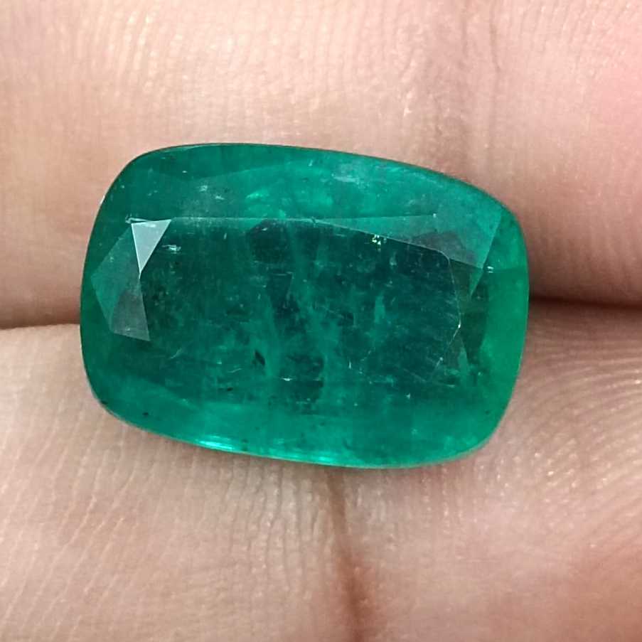 9.75ct medium deep green cushion cut loose Zambian emerald stone/