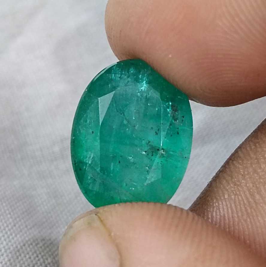 10.21ct Certified big size grass green oval cut Zambian emerald stone