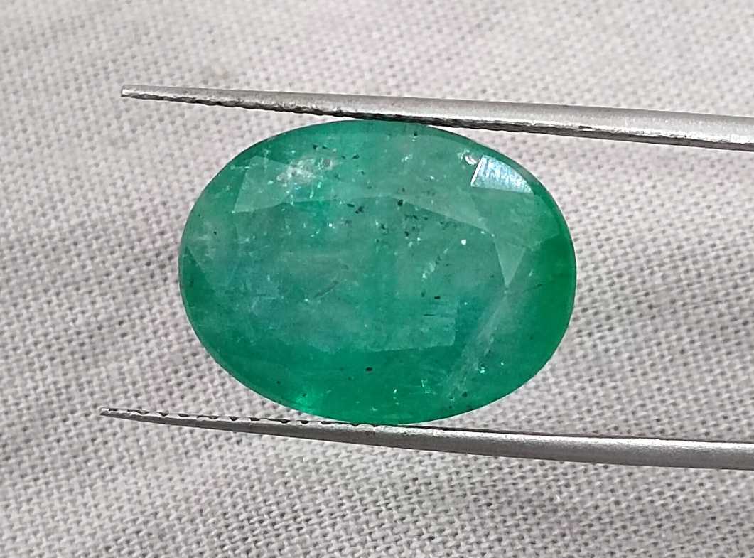 10.21ct Certified big size grass green oval cut Zambian emerald stone