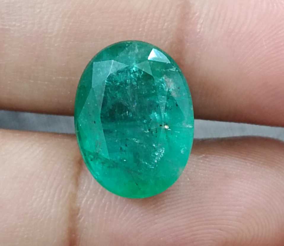 10.21ct Certified big size grass green oval cut Zambian emerald stone