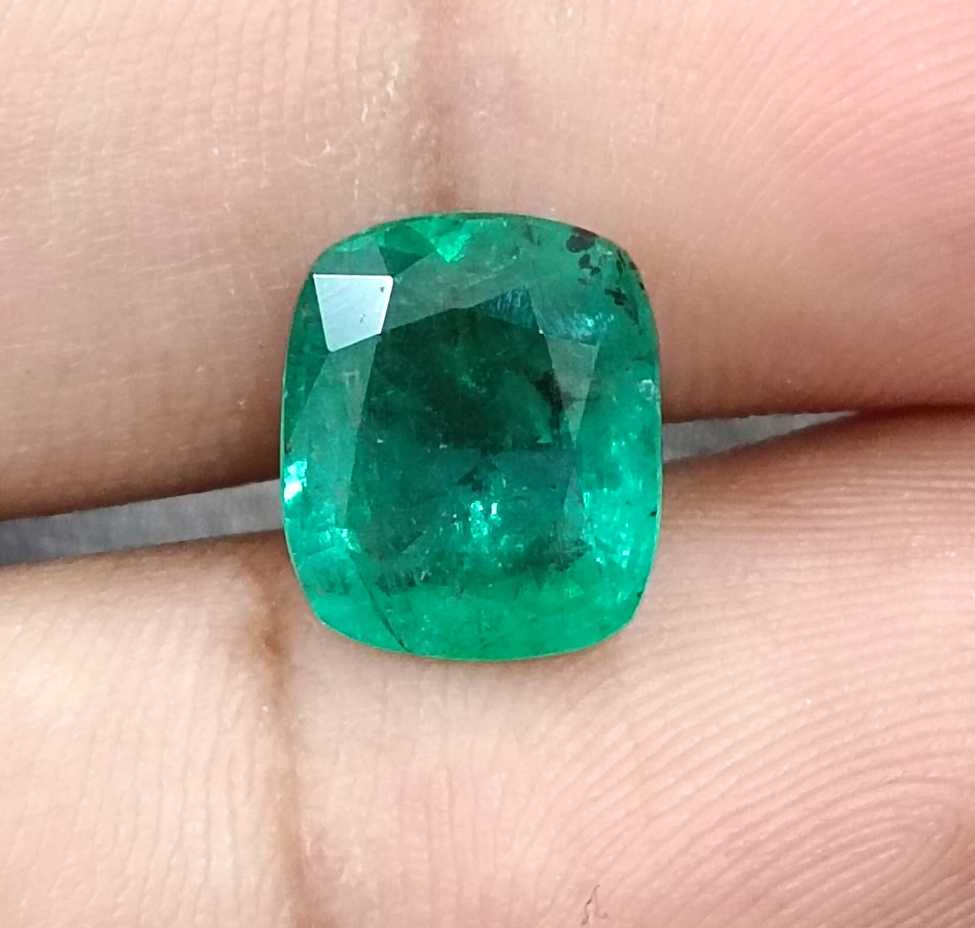 4.25ct medium deep green cushion cut Zambian emerald natural 