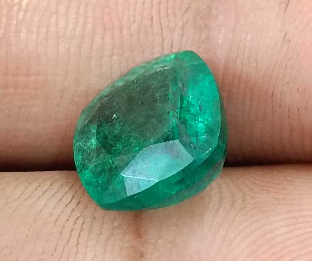 5.50ct deep green cushion cut natural Zambian emerald