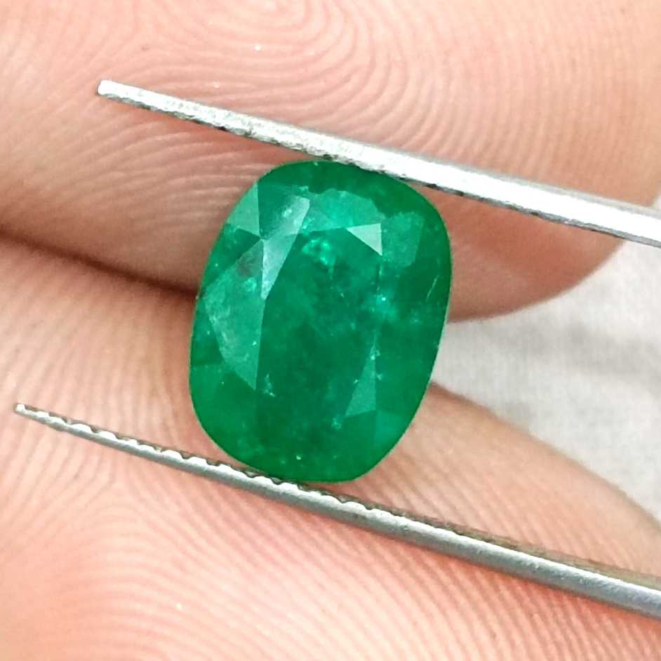 2.80ct Deep leaf green cushion cut Zambian emerald gemstone /