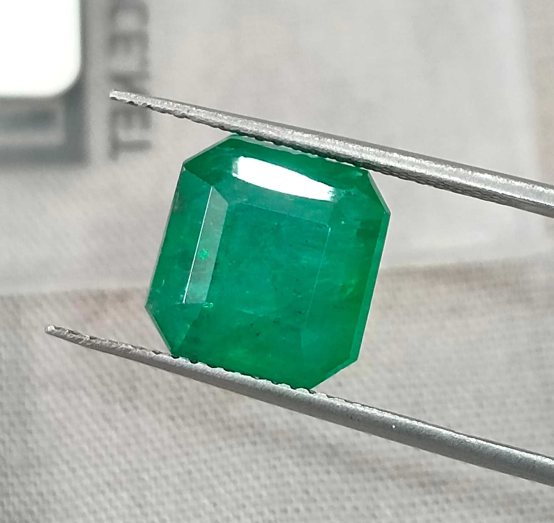 4.88ct GSI certified medium green octagon cut Zambian emerald stone