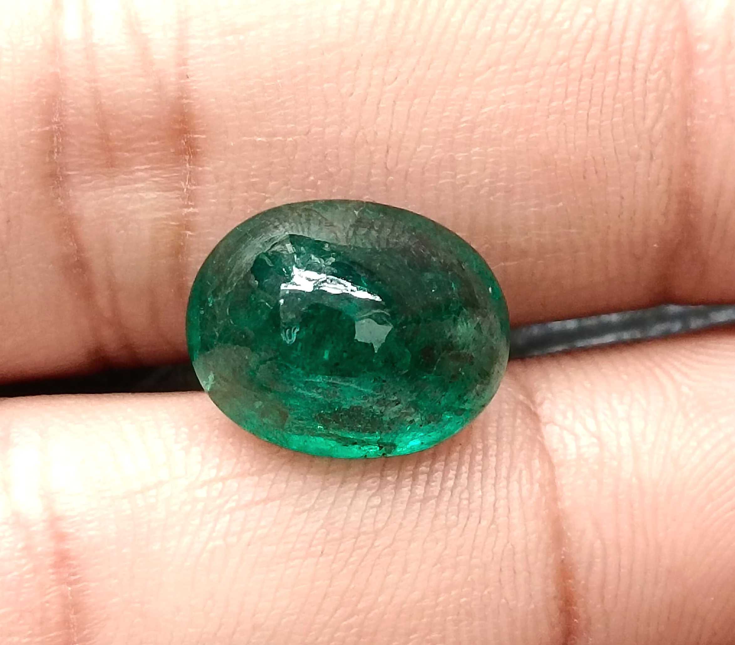 7.15ct Cabochon cut deep vivid green natural Zambian emerald stone 