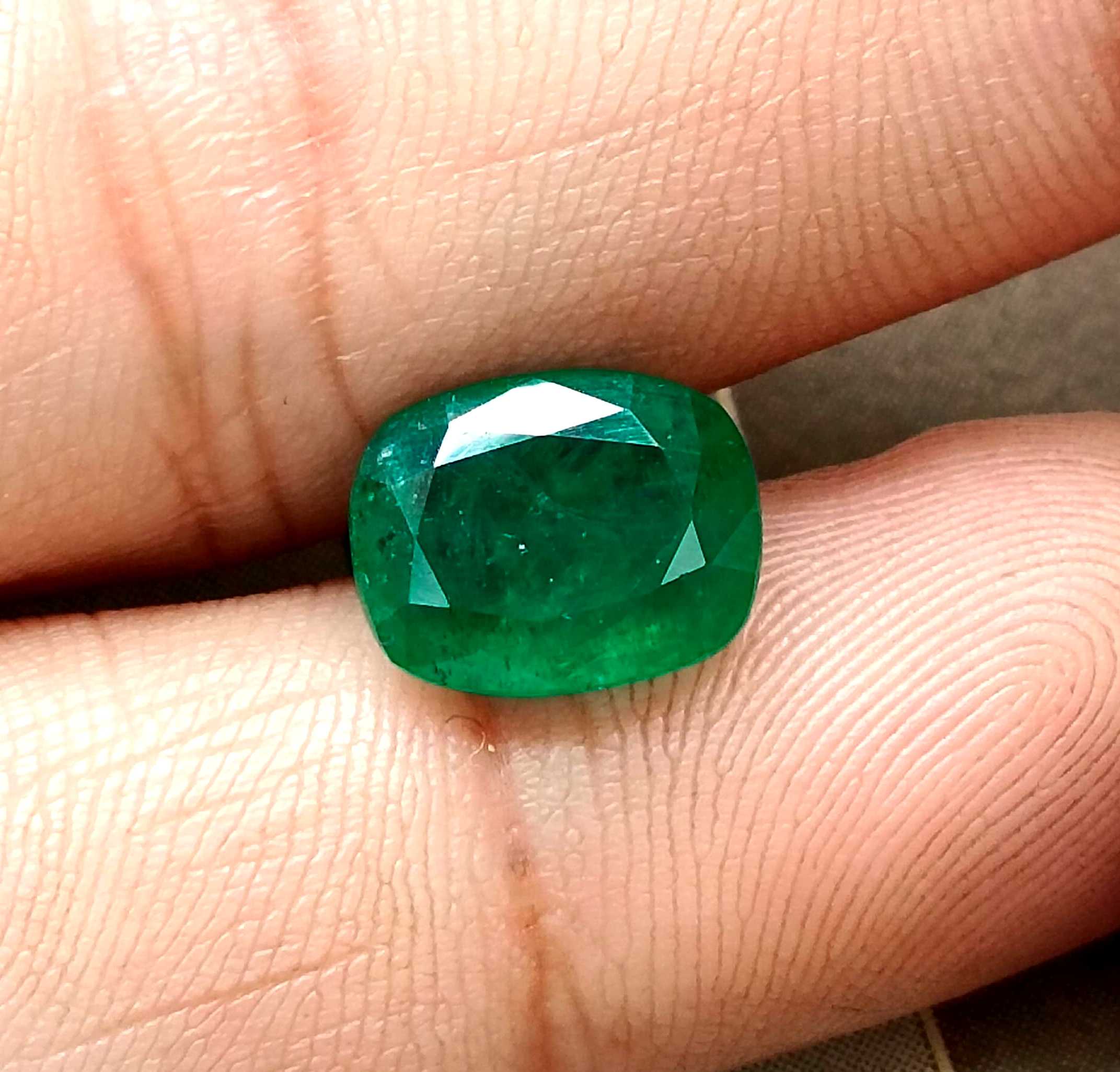 4.42ct Dark pure green GSI certified cushion cut Zambian emerald 