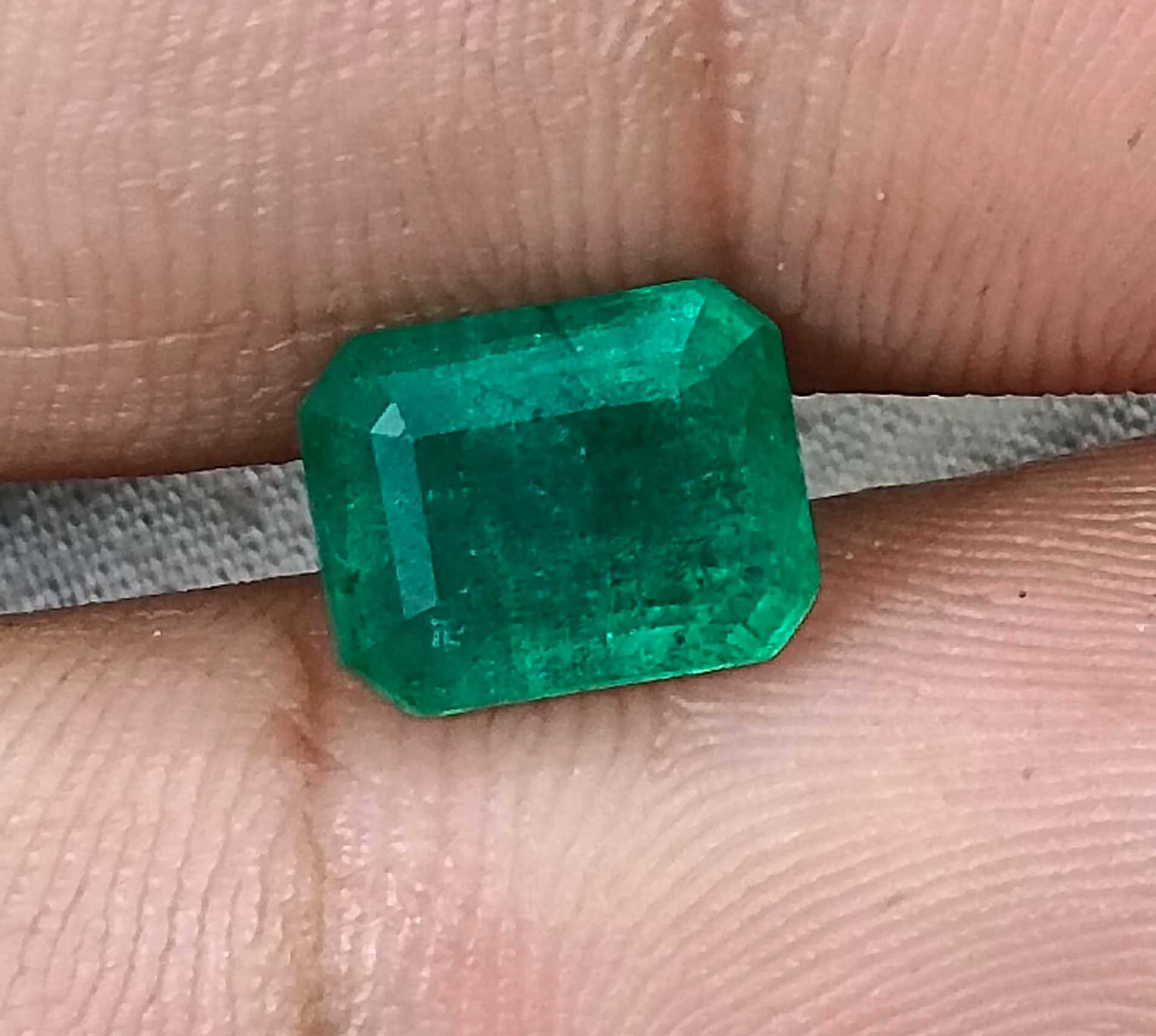3.05ct GSI certified medium deep green Zambian emerald octagon cut gemstone 